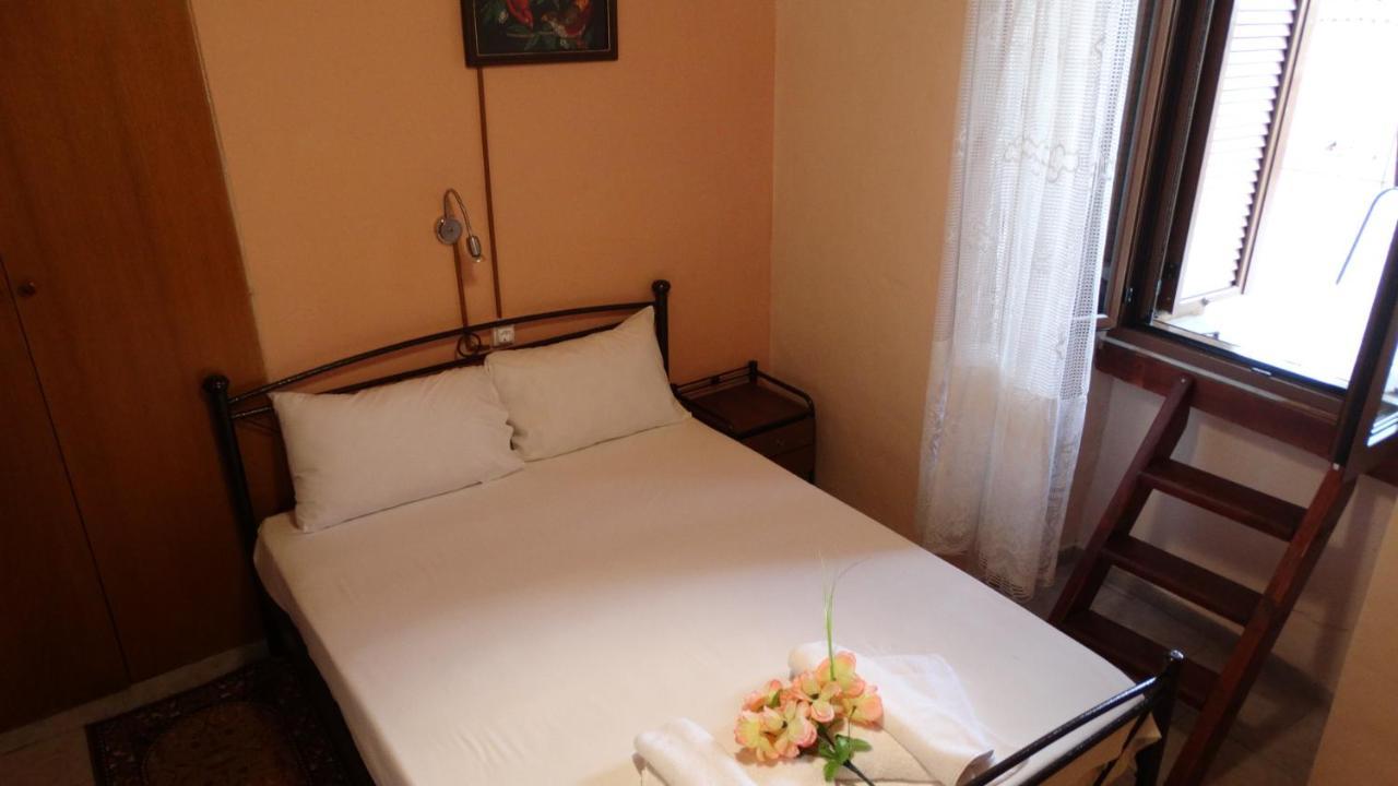 Akrotainaritis Rooms Yerolimin Exterior foto