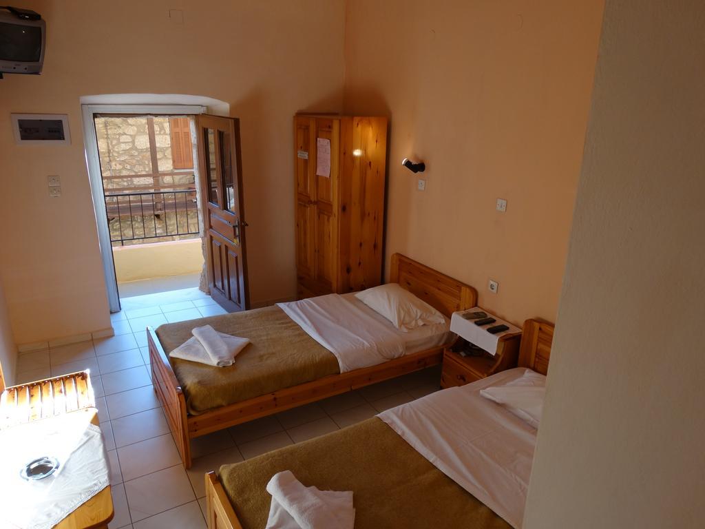 Akrotainaritis Rooms Yerolimin Zimmer foto